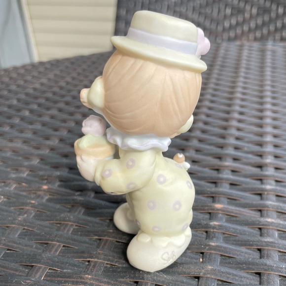 Precious Moments #12238/D” Clown Figurine (1984) - Picture 4 of 15